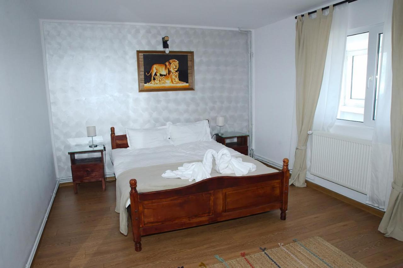 Pensiunea Royal รานกา ภายนอก รูปภาพ